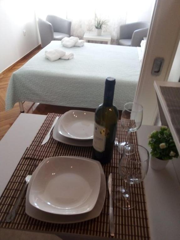 Sylvia' S Apartment